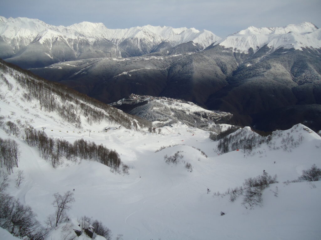Роза Хутор зимой